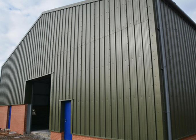 Le bâtiment adapté aux besoins du client a préfabriqué l'entrepôt de structure métallique de Drake et de Dewes/usine
